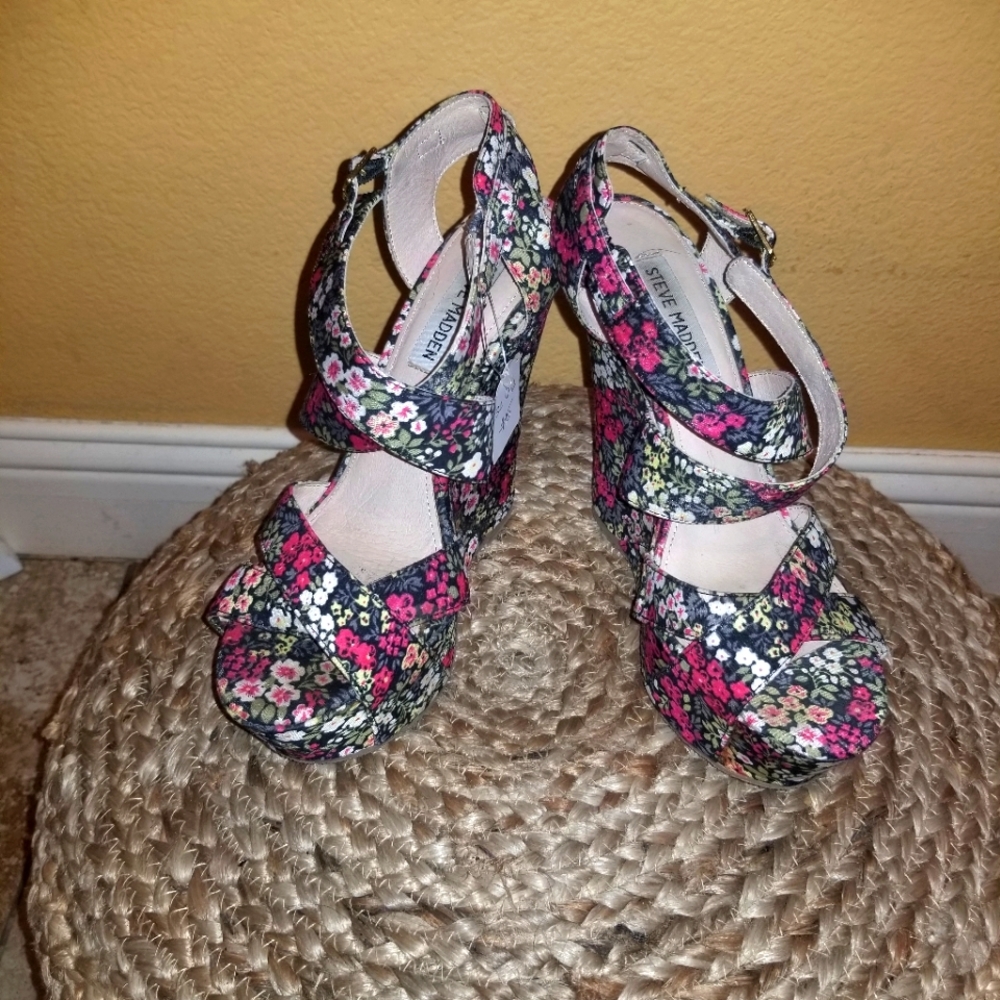 Steve Madden Wildd Sandals